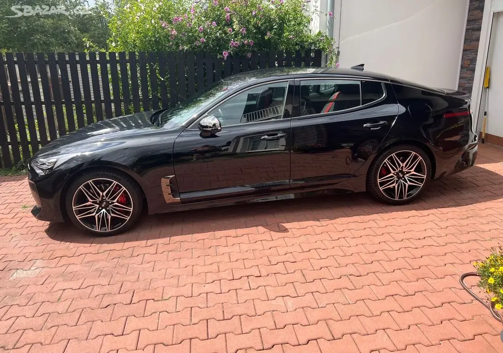 Kia Stinger KIA STINGER 3,3 GT 4x4