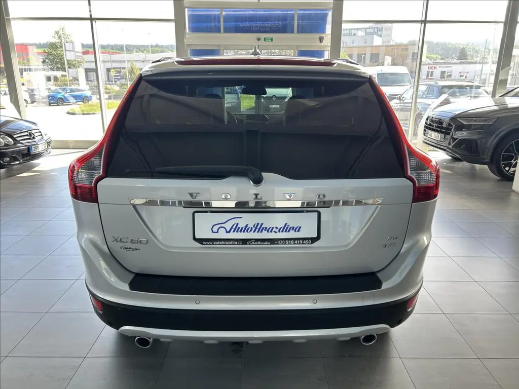 Volvo XC60, 2,4 D5,4x4,TAŽNÉ,SERVISKA - fotka 5