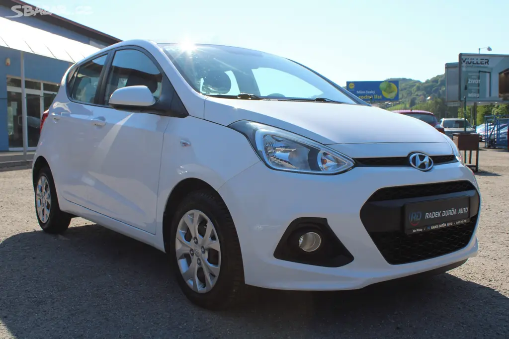 Hyundai i10 1,0 i NOVÉ V ČR,1.MAJITEL,2014 - fotka 3