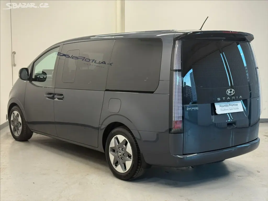 Hyundai Staria, 2,2 CRDI PREMIUM LUXURY PANO - fotka 4