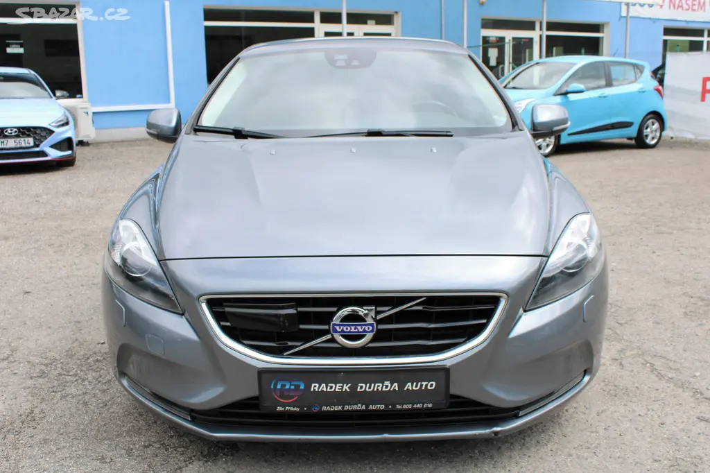 Volvo V40 2,0 D2 AUTOMAT,VÝHŘEVY,2015 - fotka 2