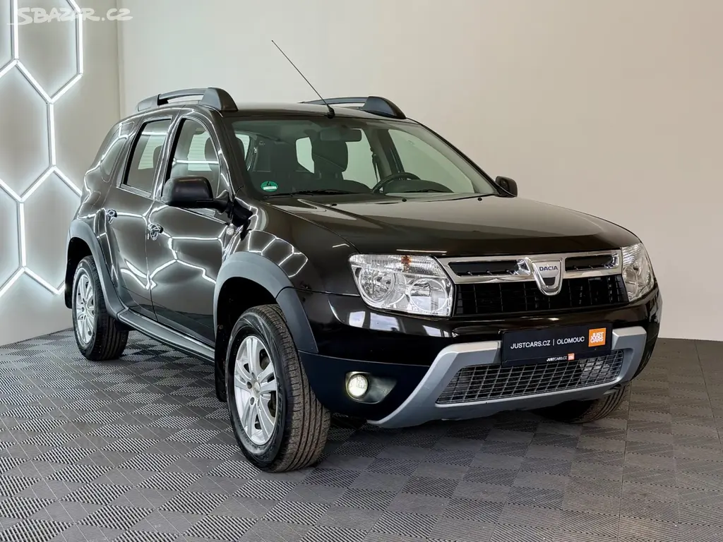 Dacia Duster, 1.6 16V Laureate/SERV.KN./TZ - fotka 4