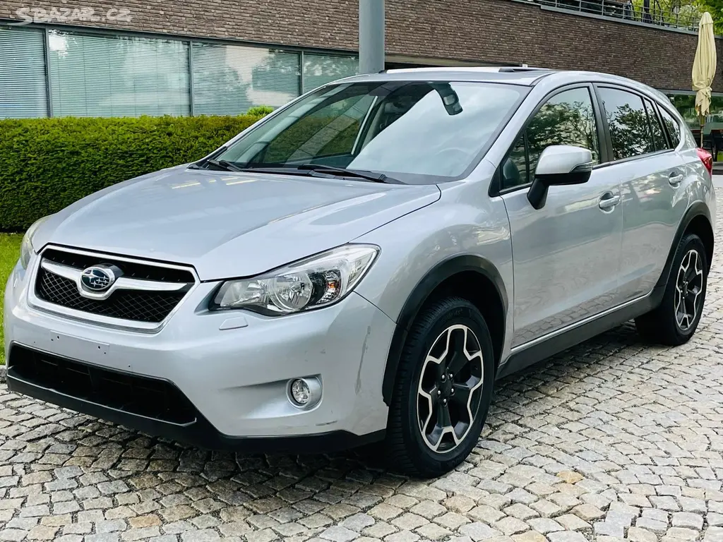 Subaru XV, 2.0i 4x4 AUT VÝHŘEV SERVISKA - fotka 3