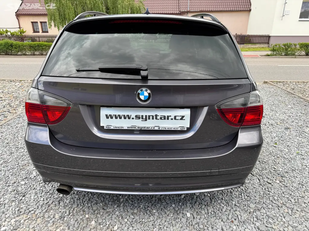 BMW 318i KOMBI ALU PEKNY STAV. - fotka 4