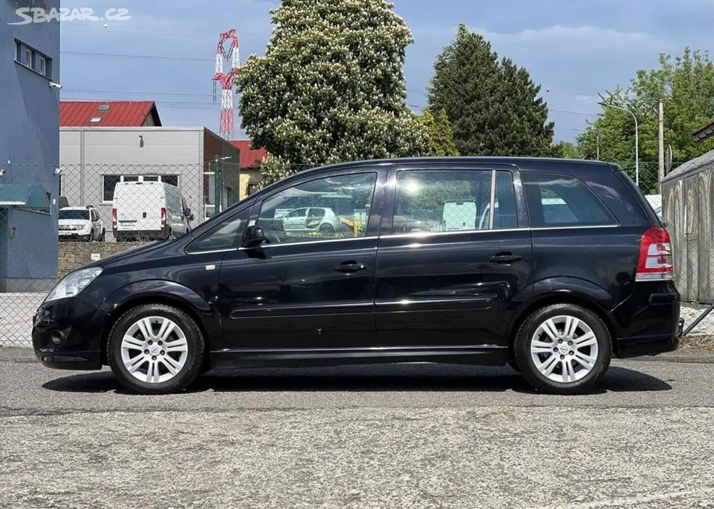 Opel Zafira OPC paket 1.8i 16v LPG 7 MÍST manuální - fotka 4