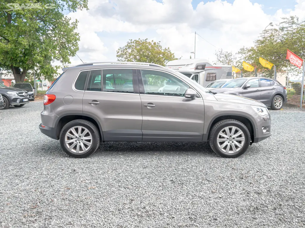 Volkswagen Tiguan ČR 2.0TDI 125KW 4x4 - SERVIS - fotka 2