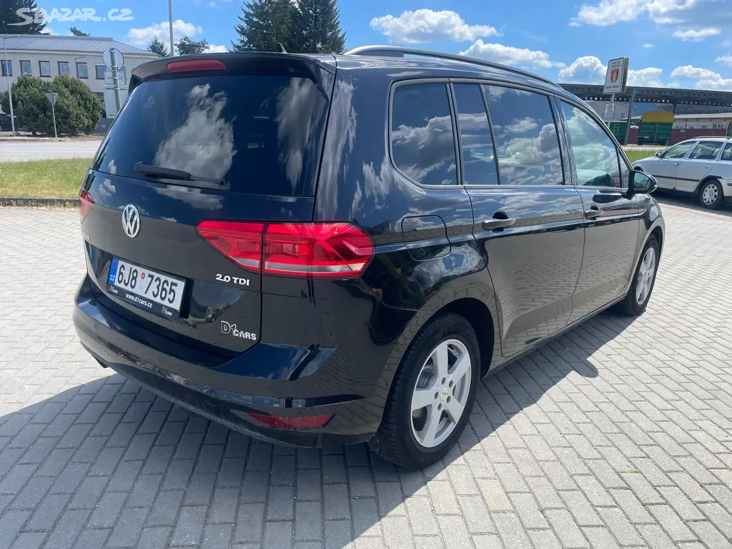 VW TOURAN 2,0TDi 110kw Highline Panorama GPS 2017 - fotka 4