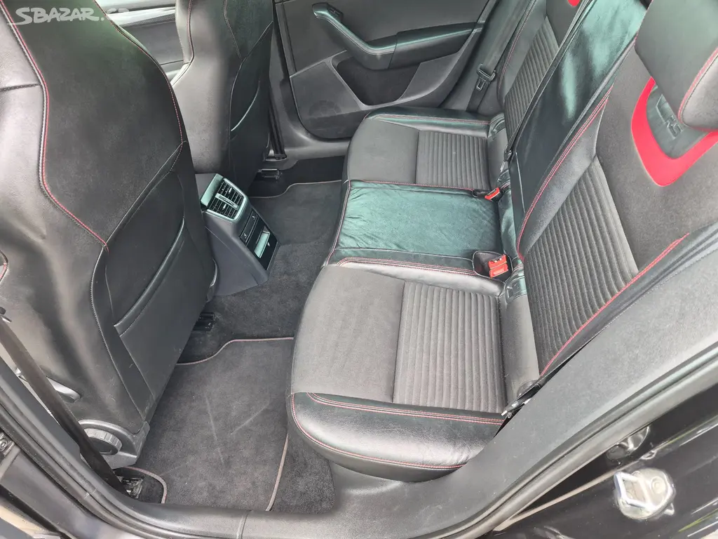 Škoda Octavia 3 2.0 TDI 135kW RS kombi,model 2015 - fotka 3