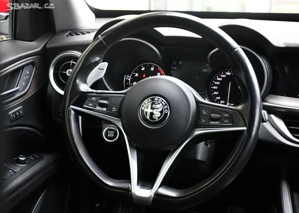 Alfa Romeo Stelvio 2.0 206kW Q4 VELOCE 206 kw - fotka 5