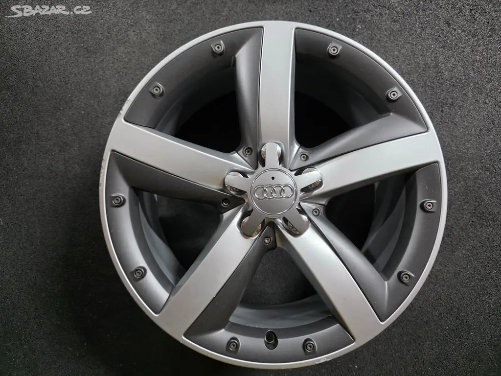Audi A1 Alu kolo 17 8X0601025BA 1 Ks