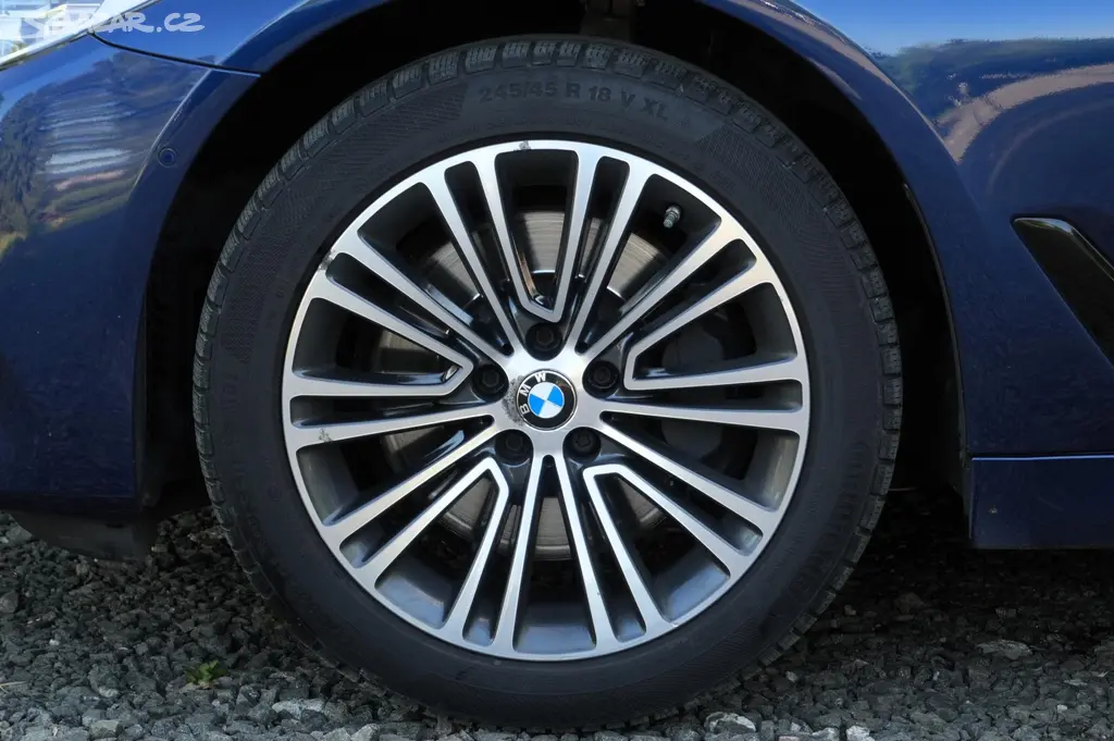 BMW Řada 5, 530d xDrive, Kamera, ČR, Hi-Fi - fotka 4