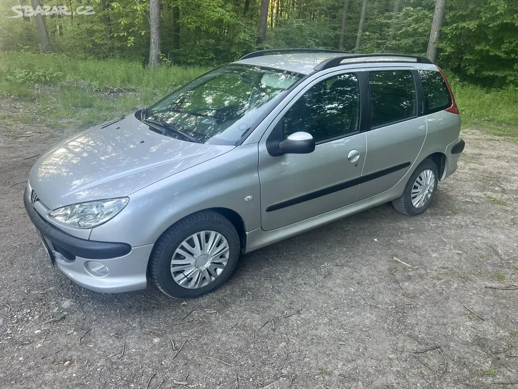 Peugeot 206 SW 1,4 65kw, r.v. 2005 - fotka 2