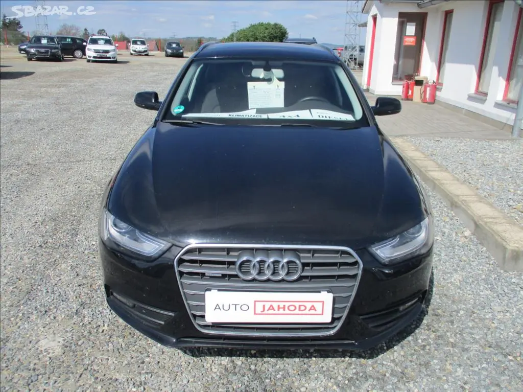 Audi A4 Avant, 2,0 TDI, quattro, servis,navi, - fotka 2