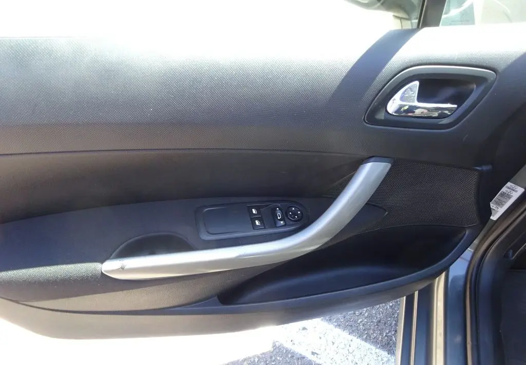 Peugeot 308 1.6 HDI Combi r.v.2009 stk:4/2028 - fotka 5