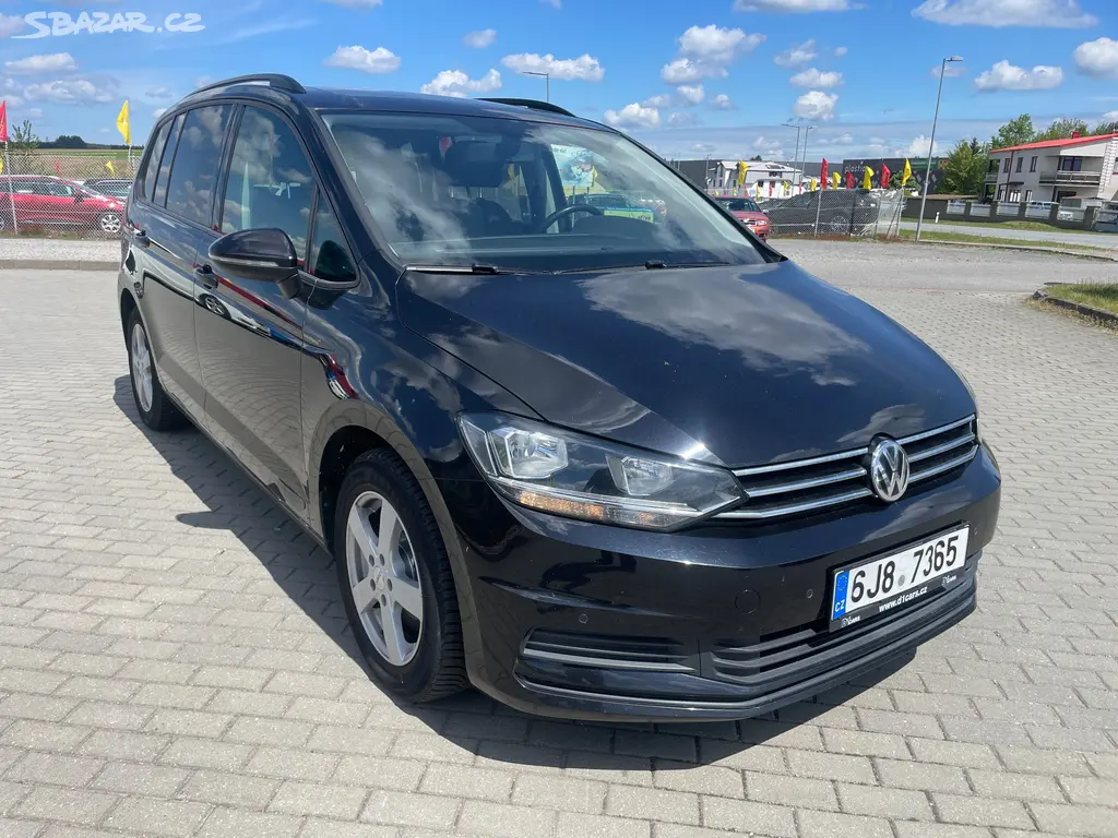 VW TOURAN 2,0TDi 110kw Highline Panorama GPS 2017 - fotka 6