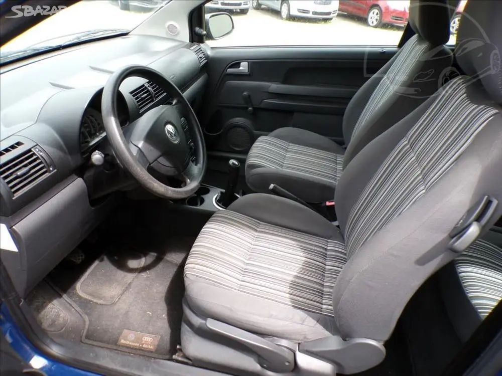 Volkswagen Fox 1,2 i KLIMA - fotka 6