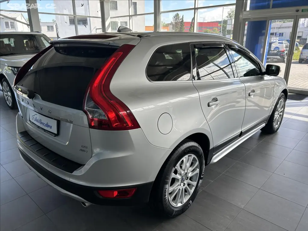 Volvo XC60, 2,4 D5,4x4,TAŽNÉ,SERVISKA - fotka 6