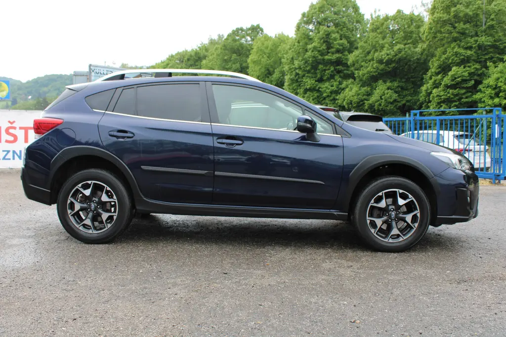 Subaru XV 1,6 i 1.MAJ,AUTOMAT,4X4,DPH,2020 - fotka 4