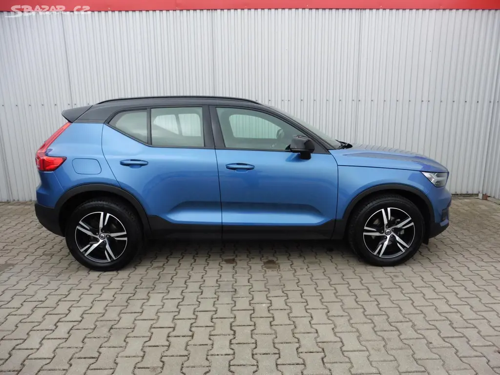 Volvo XC40, T3 R-Design 120kW A/T, ... - fotka 5