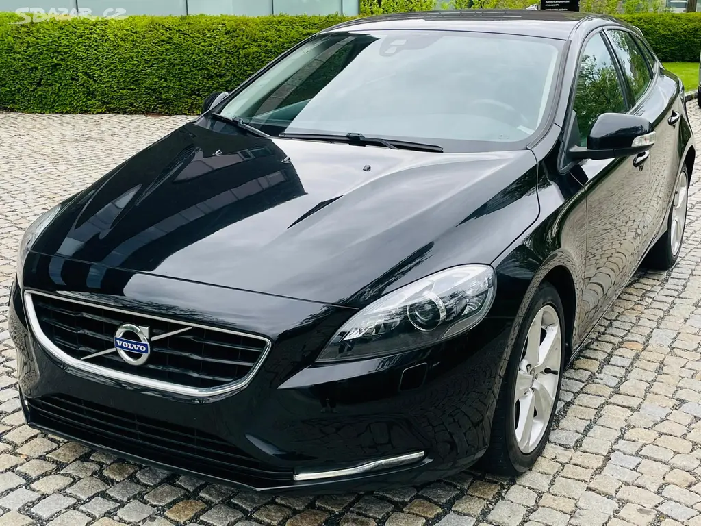 Volvo V40, 2.0D3 5VÁLEC MANUÁL 1MAJITEL - fotka 3