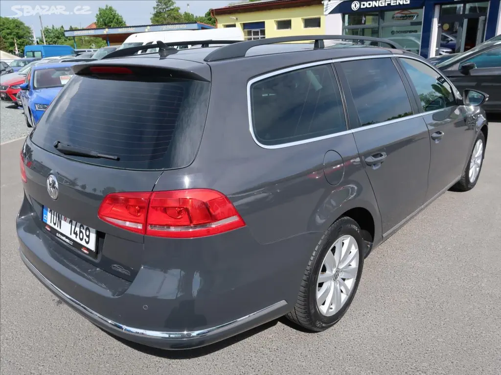 Volkswagen Passat, 2,0 TDi,103kW,Aut.klima,navi - fotka 3