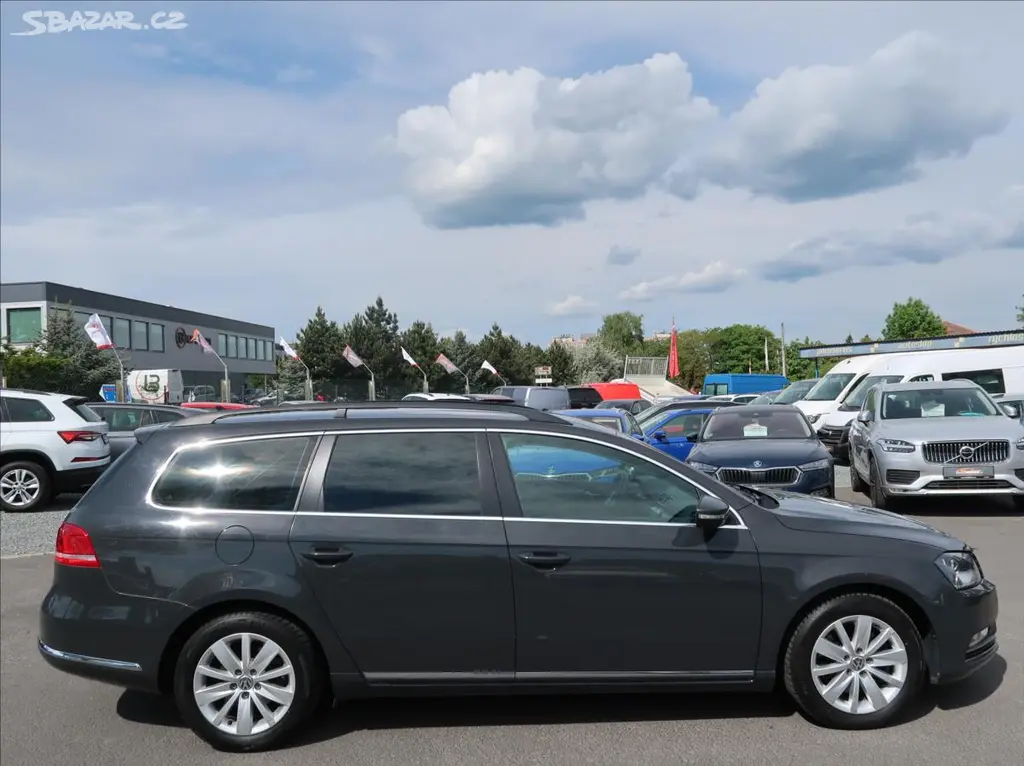 Volkswagen Passat, 2,0 TDi,103kW,Aut.klima,navi - fotka 5