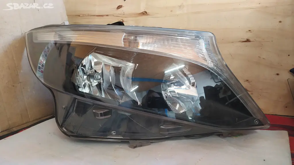 Náhled: MERCEDES BENZ V-CLASS VITO W447 PŘEDNÍ SVĚTLOMET