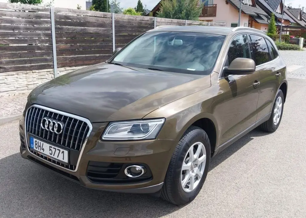 Audi Q5 2,0TDi/130kw 4x4 automat webas nafta