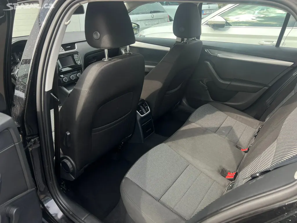 Škoda Octavia III 1.2 TSi 77kW 2015 LZE NA SPLÁTKY - fotka 5