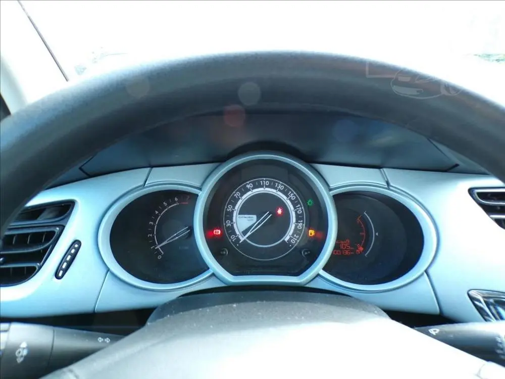 Citroën C3 1,2 i - fotka 6