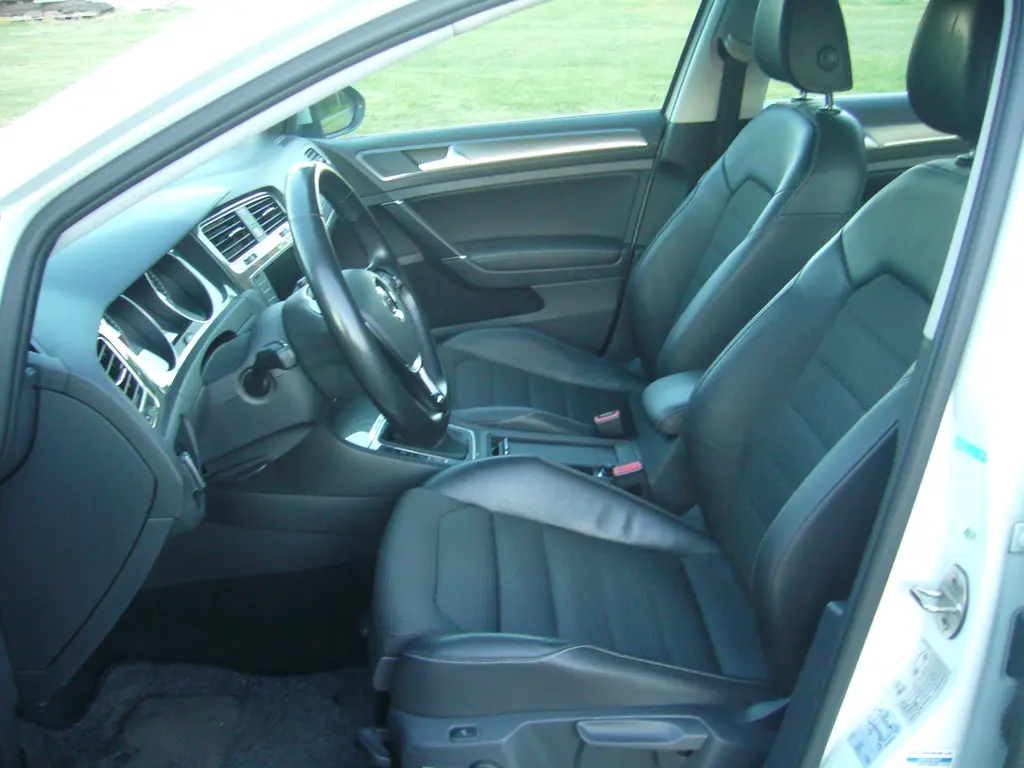 Volkswagen Golf 2.0 TDI,110 KW 4Motion Alltrack - fotka 4