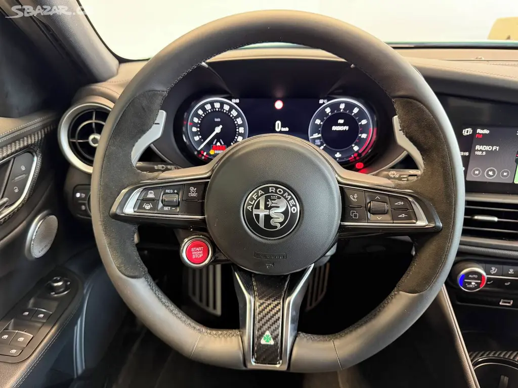 Alfa Romeo Giulia, Quadrifoglio 2.9 V6 BiTurbo 52 - fotka 3