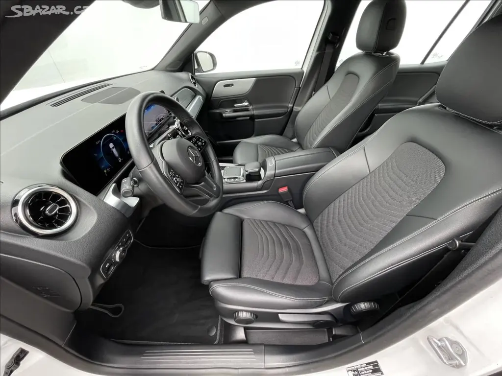 Mercedes-Benz GLB, 2,0 200d AT8 7Míst - fotka 4