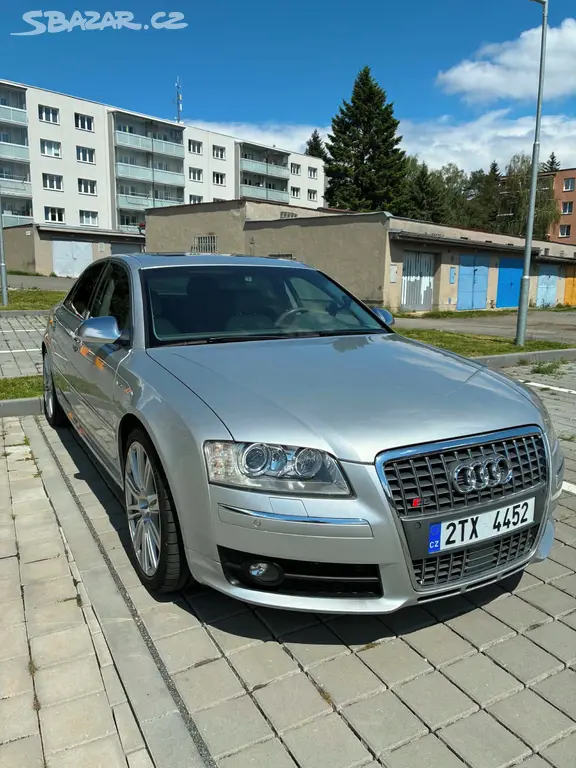 Audi S8 5.2 V10