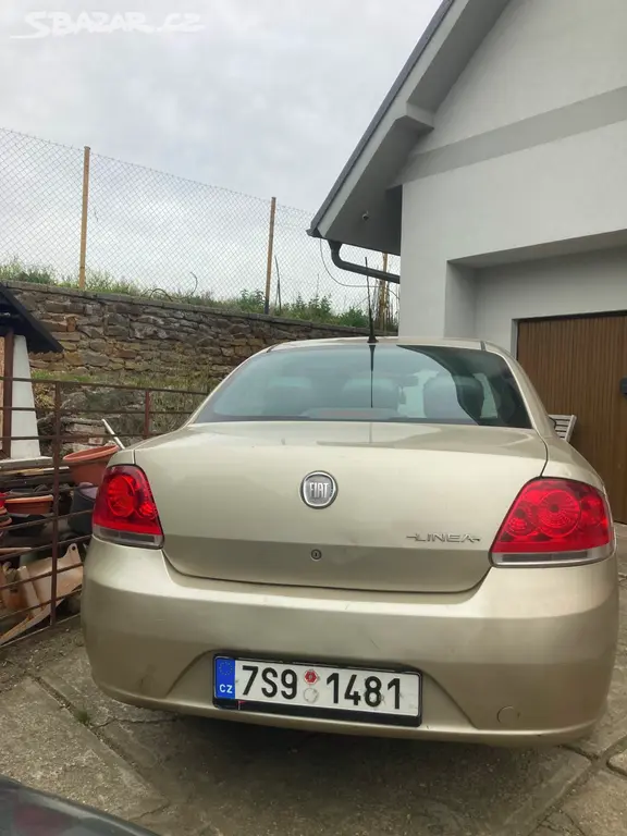 Automobil Fiat linea - fotka 3