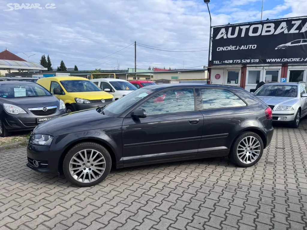 Audi A3, 2,0 TDI 103 KW 2. MAJ 2X KOLA - fotka 3