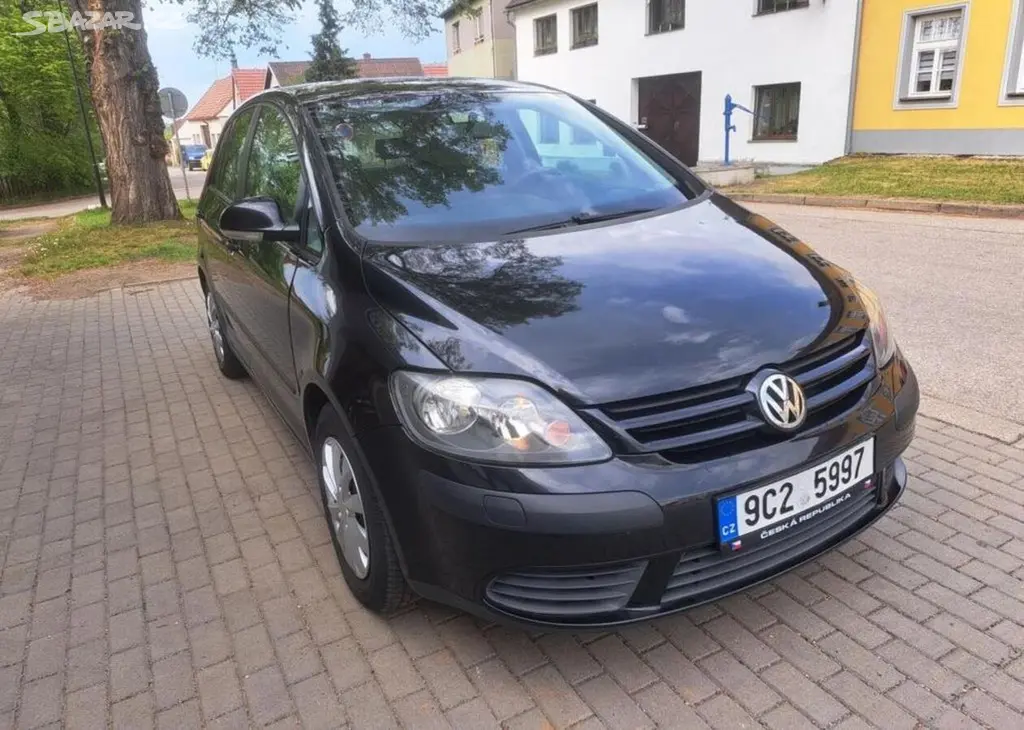 Volkswagen Golf Plus 1,6 FSI benzín manuální
