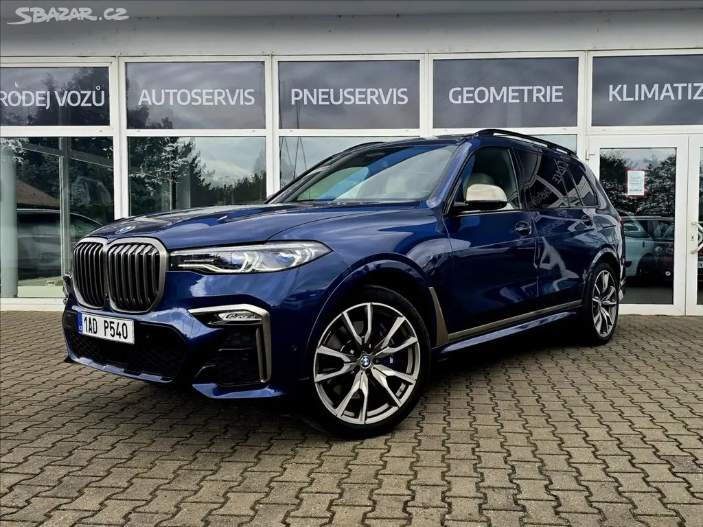 BMW X7, 4,4 i 7MÍST TOP KOMPLET VÝBAVA