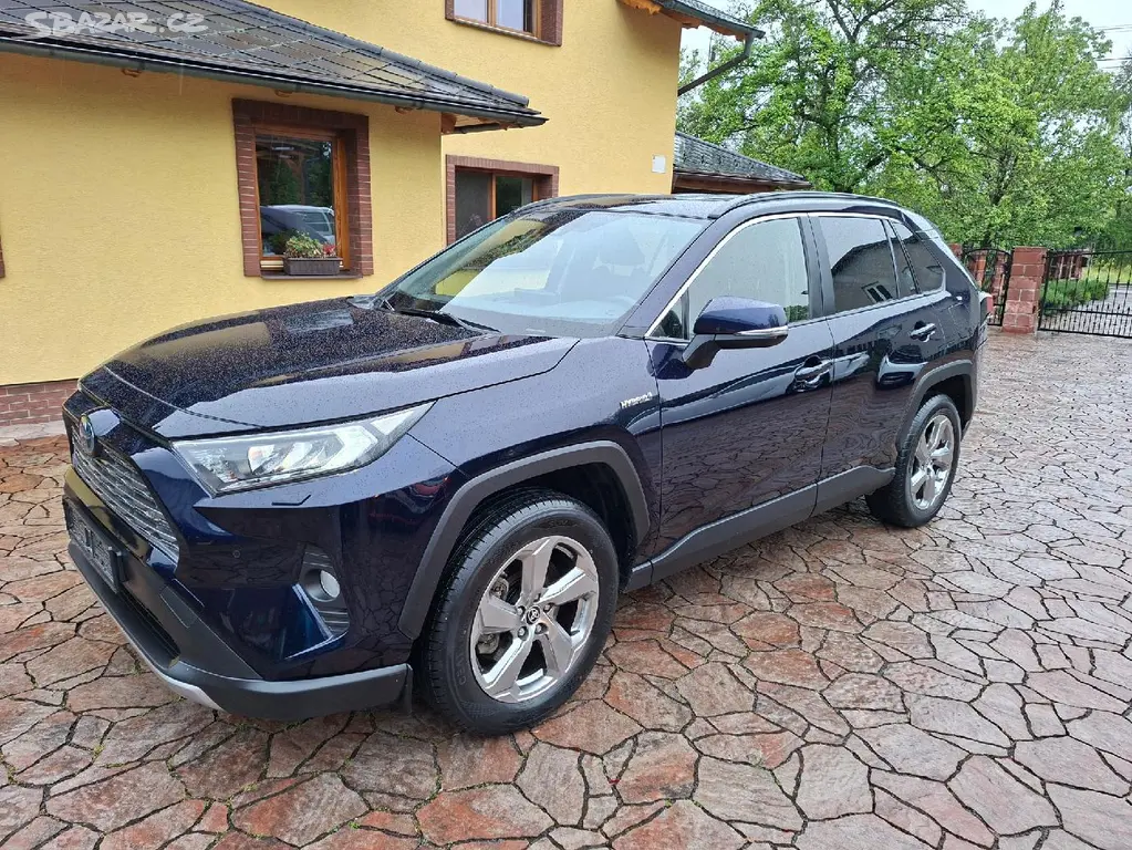 Toyota rav4 2,5 hybrid 4X4 8/2020 dovoz německo