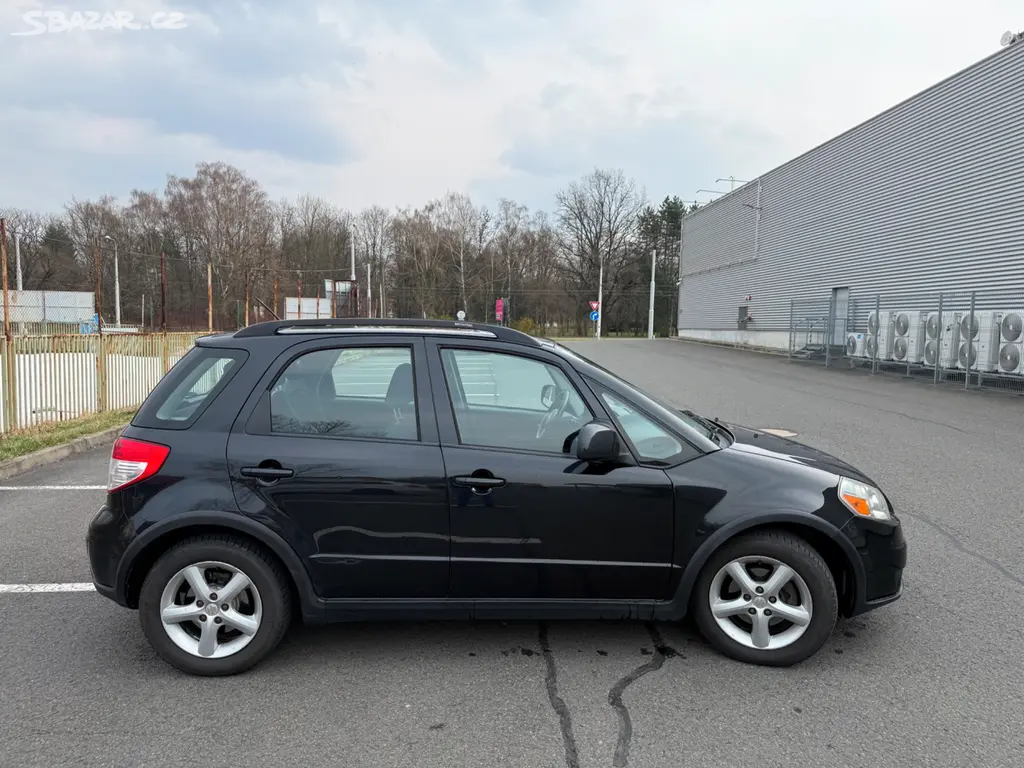 SUZUKI SX4 2,0i 107kW + LPG - Automat - 4x4 - fotka 6