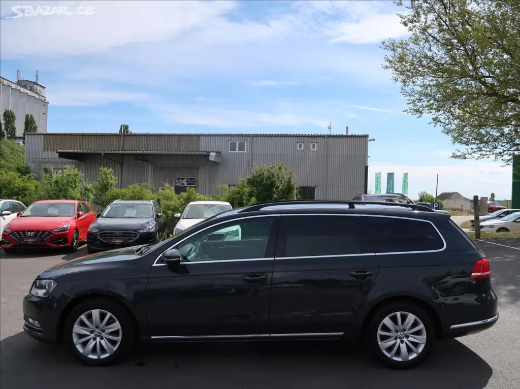 Volkswagen Passat, 2,0 TDi,103kW,Aut.klima,navi - fotka 6