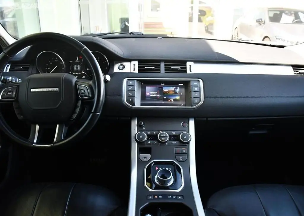 Land Rover Range Rover Evoque 2.0d NAVI PDC 110 kw - fotka 4
