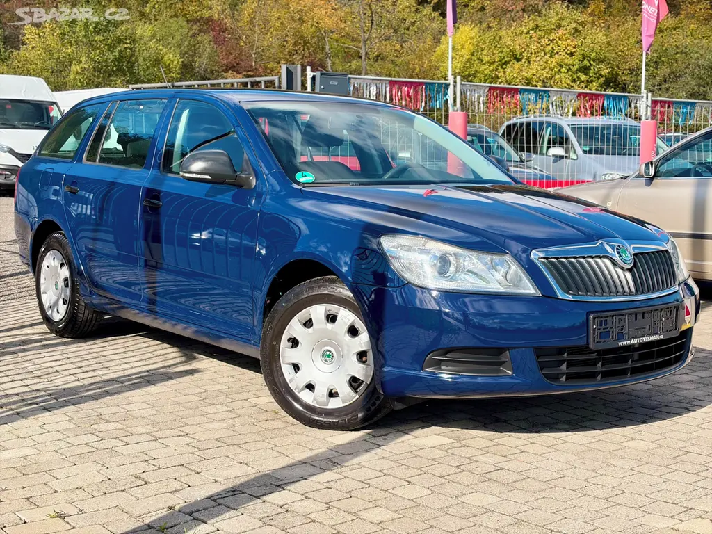 ŠKODA OCTAVIA II Facelift Combi 1.6TDI, 77KW, 2012 - fotka 4