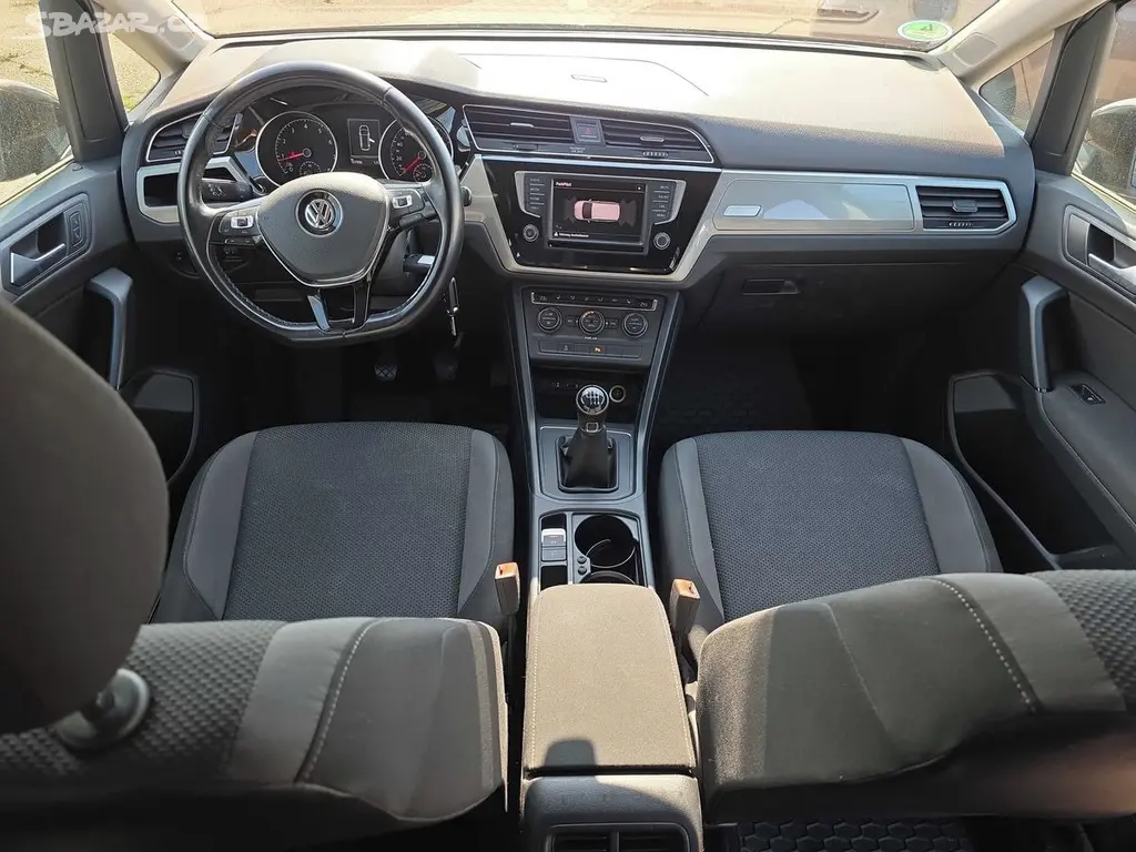 Volkswagen Touran, 1.2Tsi 81KW JEN 107 TIS KM TOP - fotka 3