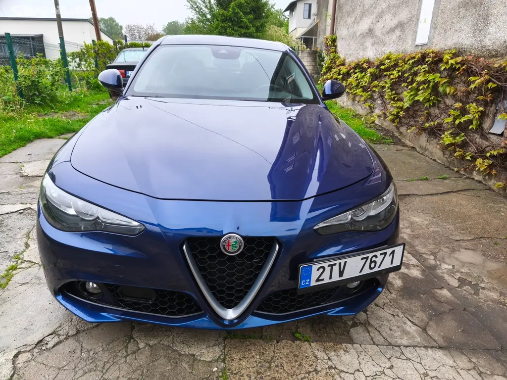 Alfa Romeo giulia - fotka 3