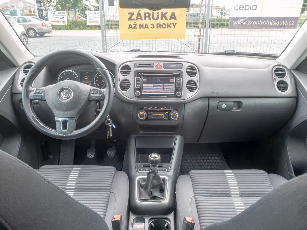 Volkswagen Tiguan ČR 2.0TDI 125KW 4x4 - SERVIS - fotka 6