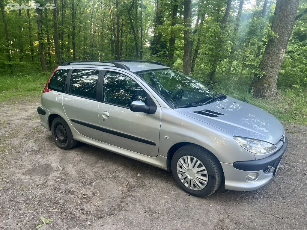 Peugeot 206 SW 1,4 65kw, r.v. 2005 - fotka 3