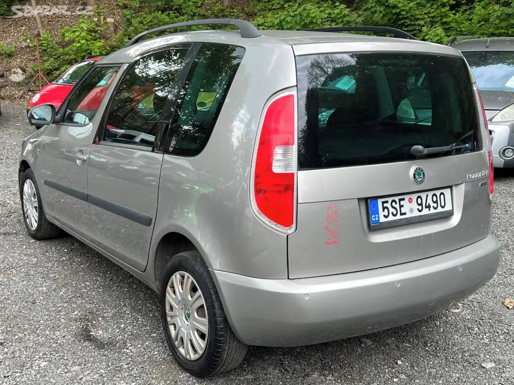 Škoda Roomster 1.4i 16V 63kW 115tkm klima 2009 - fotka 4