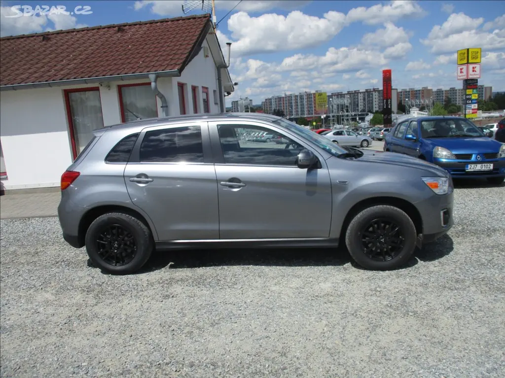 Mitsubishi ASX, 1,6 i, aut.klima,tažné,servis, - fotka 3