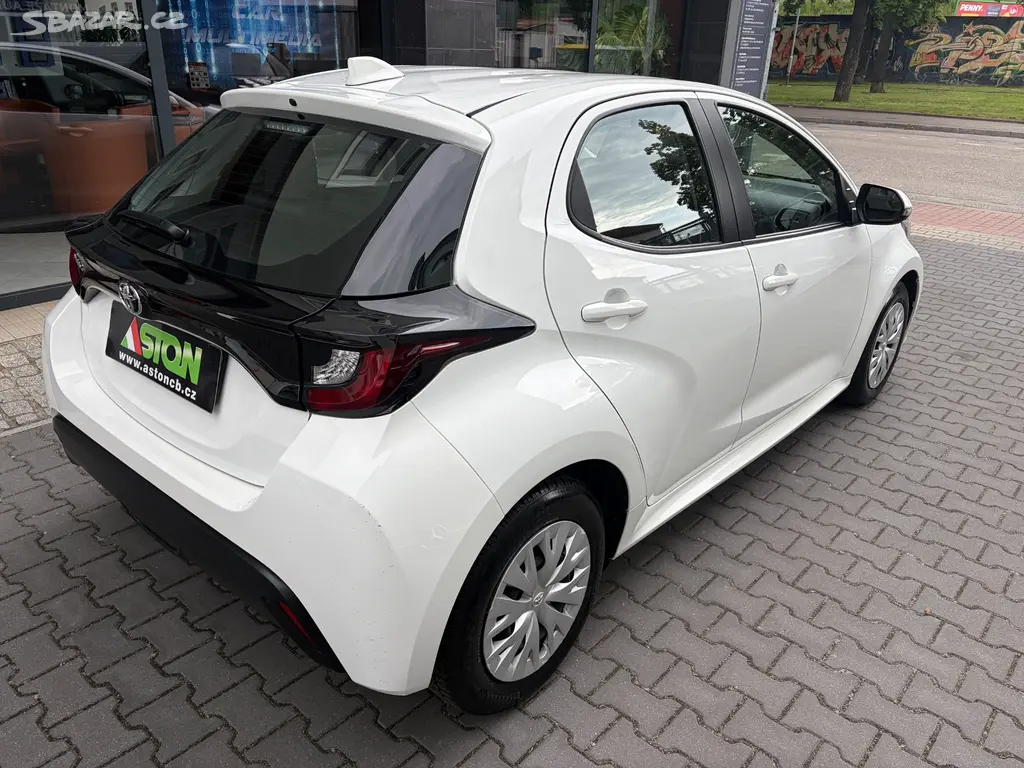 Toyota Yaris 1,0 VVTi 1, maj. klima, servis Toyota - fotka 6